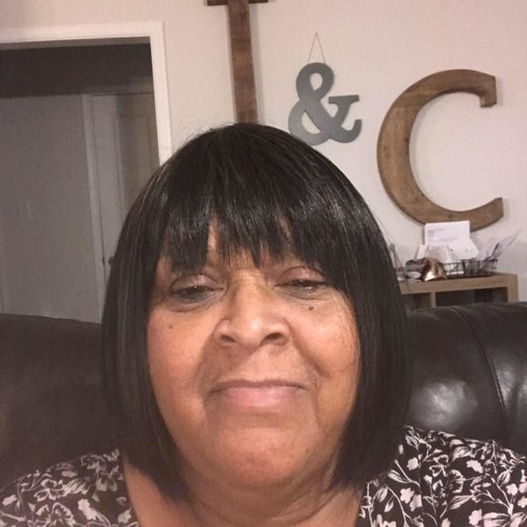 Meet your Posher, Debra - Picture 1 of 1